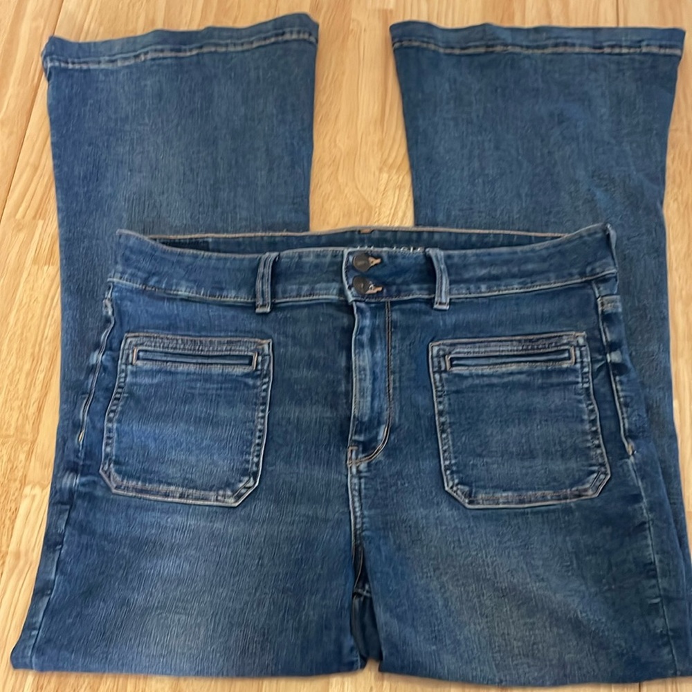 American Eagle Flares Size 16 Medium Was Jeans.
